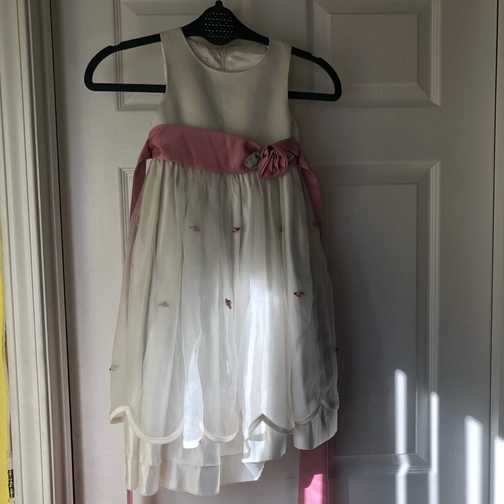 Girls dress